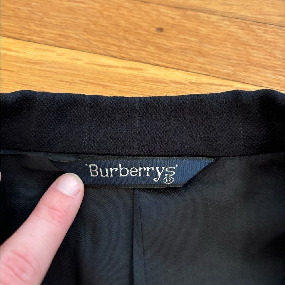 Burberry’s vintage navy stripe blazer suit jacket - Picture 9 of 10